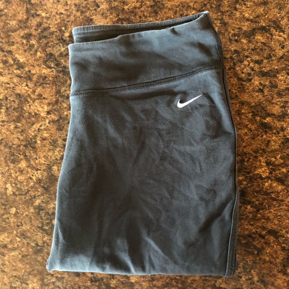 Black Nike Crop Capri